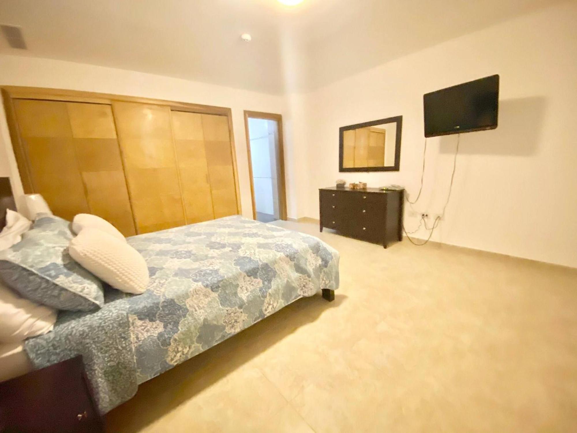 Marbella 2Bedroom Beachfrom Apt Сан-Педро-де-Макоріс Екстер'єр фото